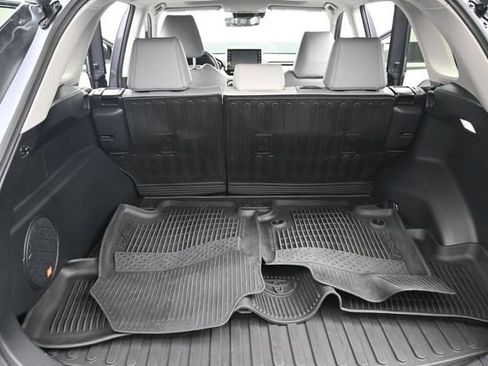 Used 2022 Toyota RAV4 Limited AWD/4WD image 18