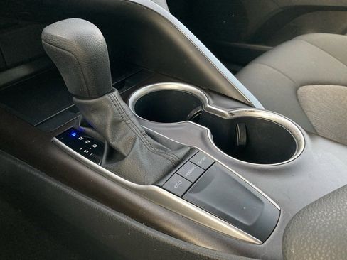 Used 2024 Toyota Camry LE w/ Convenience Package image 23