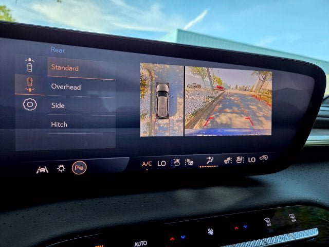 Used 2025 Buick Enclave Avenir w/ Trailering Package, 5000 lbs. FWD image 32