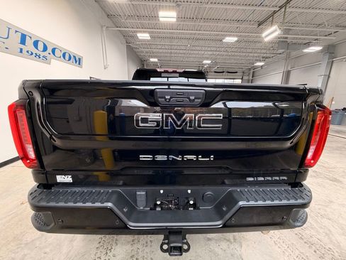 Used 2021 GMC Sierra 3500 Denali w/ Denali Black Diamond Edition image 7