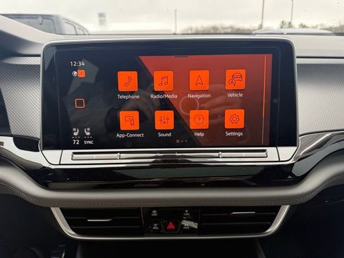 Used 2024 Volkswagen Atlas Peak Edition SEL image 13