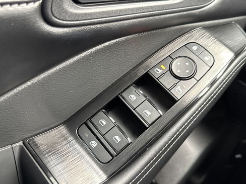 Used 2023 Nissan Rogue SV w/ SV Premium Package image 22