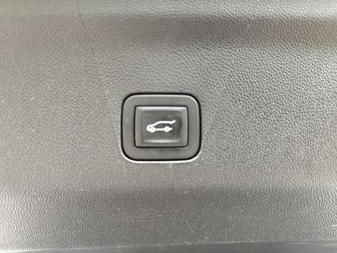 Used 2024 GMC Yukon XL Denali w/ Denali Reserve Package AWD/4WD image 21