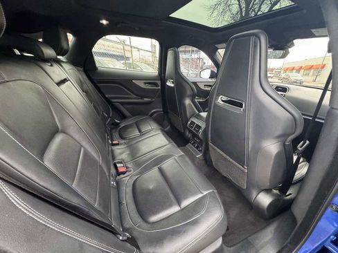Used 2019 Jaguar F-PACE S image 30