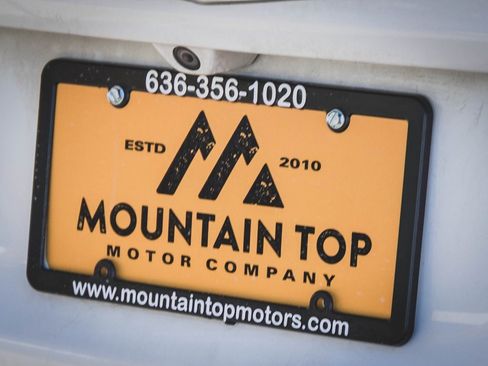 Used 2018 Chrysler Pacifica Limited w/ Tire & Wheel Group image 24