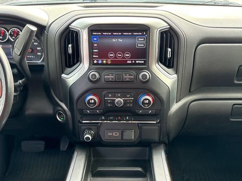 Used 2022 Chevrolet Silverado 1500 LT Trail Boss w/ LPO, Dark Essentials Package AWD/4WD image 22