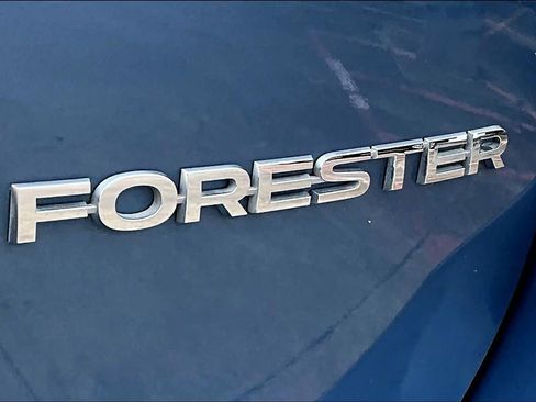 Used 2023 Subaru Forester AWD/4WD image 10