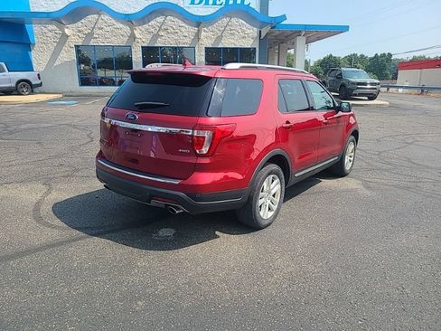 Used 2018 Ford Explorer XLT w/ Equipment Group 201A AWD/4WD image 5