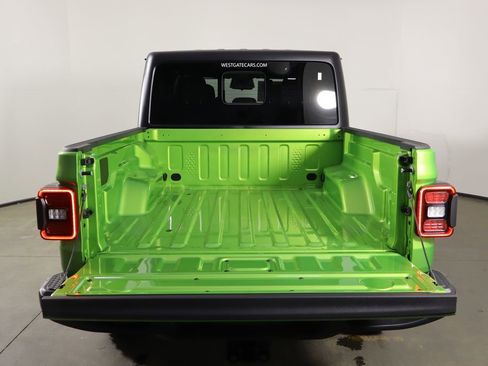 New 2026 Jeep Gladiator Willys image 18