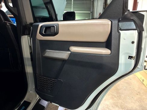 Used 2021 Ford Bronco Wildtrak image 31