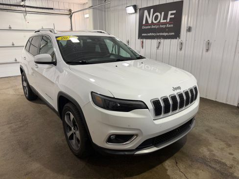 Used 2019 Jeep Cherokee Limited w/ Technology Group AWD/4WD image 2
