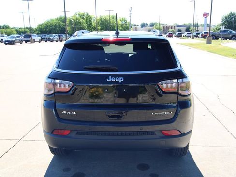 Used 2025 Jeep Compass Limited AWD/4WD image 15