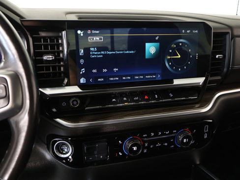 Used 2022 Chevrolet Silverado 1500 LT w/ Z71 Off-Road Package image 5