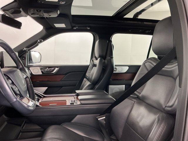 Used 2023 Lincoln Navigator L Reserve w/ Equipment Group 201A AWD/4WD image 16