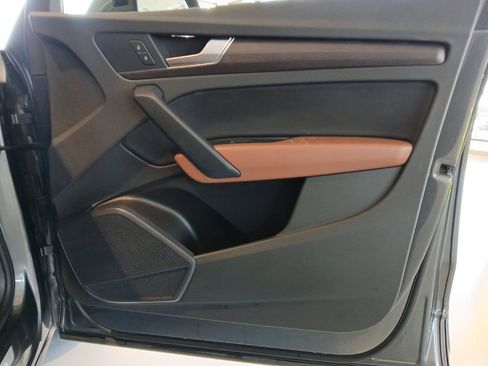 Used 2022 Audi Q5 2.0T Premium w/ Convenience Package image 33