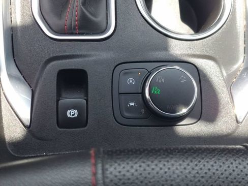 Used 2023 Chevrolet Traverse RS AWD/4WD image 30