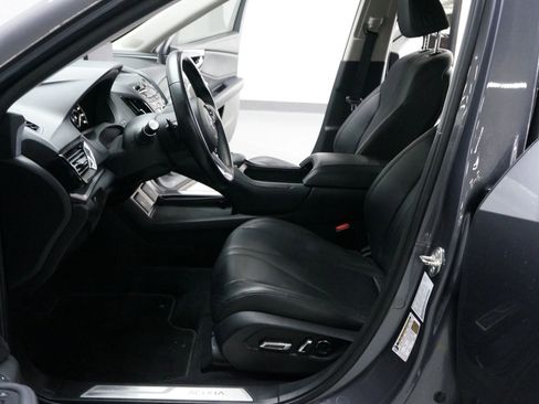 Used 2019 Acura RDX FWD image 11