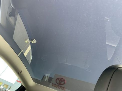 Used 2023 Tesla Model Y Long Range AWD/4WD image 26