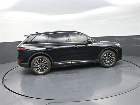 Used 2023 Lincoln Corsair Reserve w/ Equipment Group 201A image 8