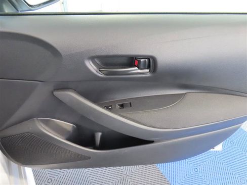 Used 2024 Toyota Corolla LE image 32