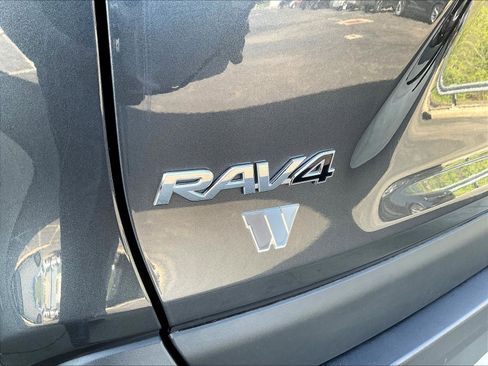 Used 2024 Toyota RAV4 LE AWD/4WD image 24
