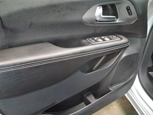 New 2026 Chrysler Pacifica Select image 29