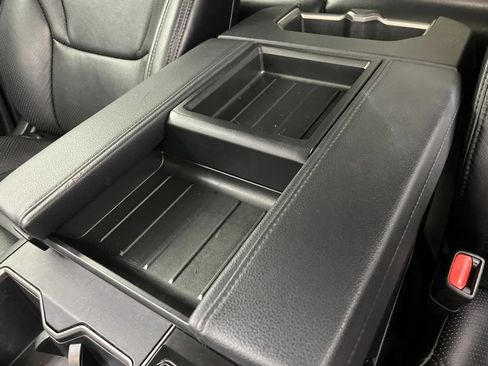 Used 2022 Toyota Tundra SR5 AWD/4WD image 25