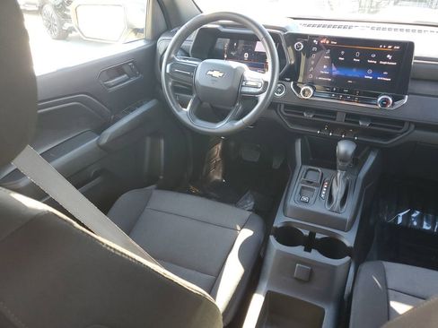 Used 2023 Chevrolet Colorado W/T image 10
