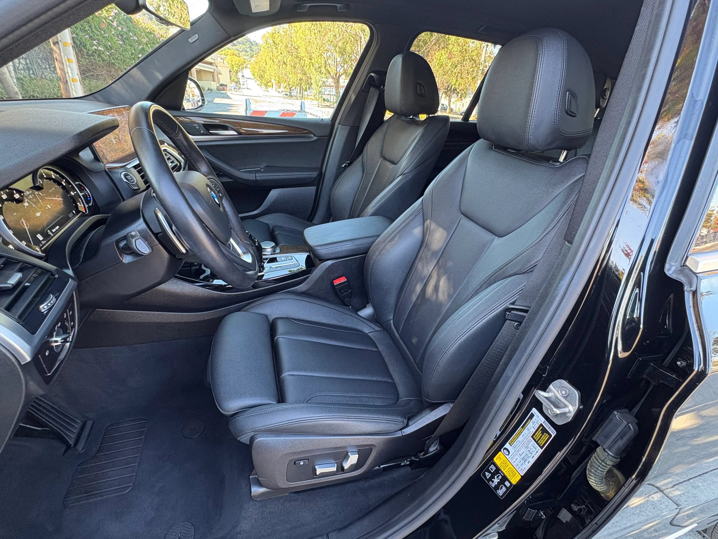 Used 2019 BMW X3 xDrive30i w/ Driving Assistance Package AWD/4WD image 10