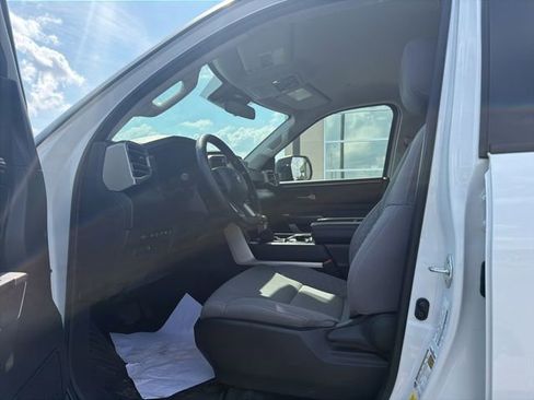 Used 2024 Toyota Tundra SR5 w/ SR5 Convenience Package AWD/4WD image 9