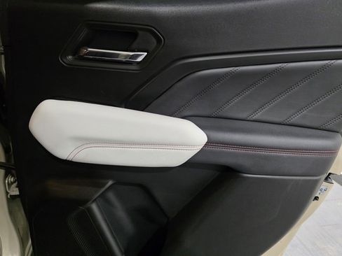 Used 2024 GMC Canyon AT4X image 12