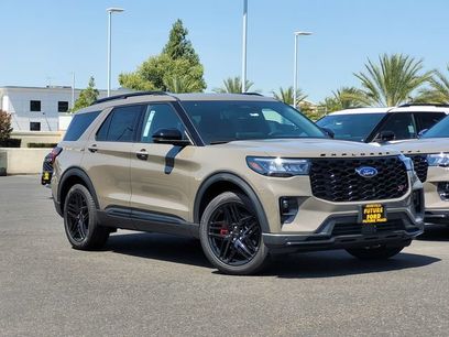 New 2026 Ford Explorer ST w/ Sun And Sound Package