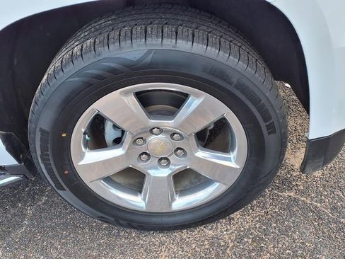 Used 2019 Chevrolet Tahoe Premier RWD image 9