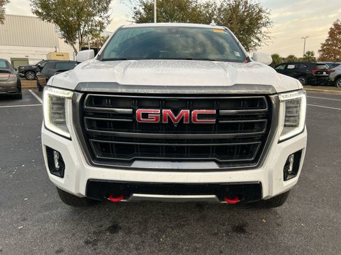 Used 2021 GMC Yukon XL AT4 w/ AT4 Premium Package image 3