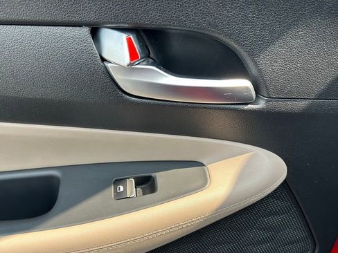 Used 2020 Hyundai Santa Fe SEL image 17