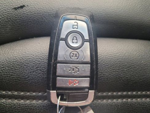 Used 2019 Ford Edge SEL w/ Equipment Group 201A FWD image 32