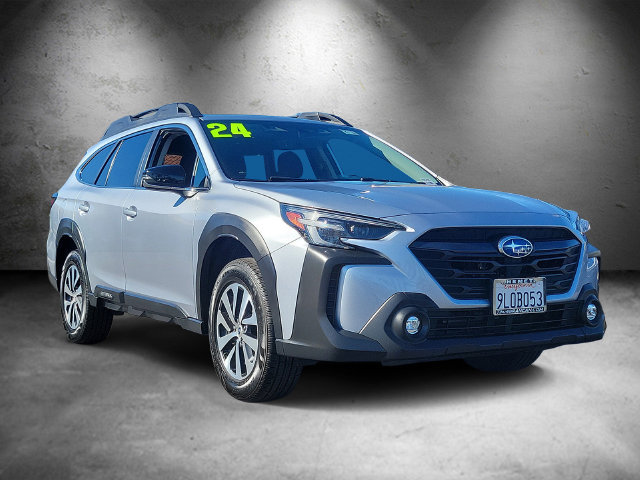 Used 2024 Subaru Outback Premium AWD/4WD image 2