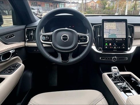 New 2026 Volvo XC90 T8 Core w/ Protection Package Premier image 23