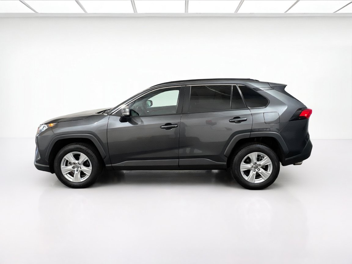Used 2021 Toyota RAV4 XLE w/ Carpet Mat Package (TMS) FWD image 22