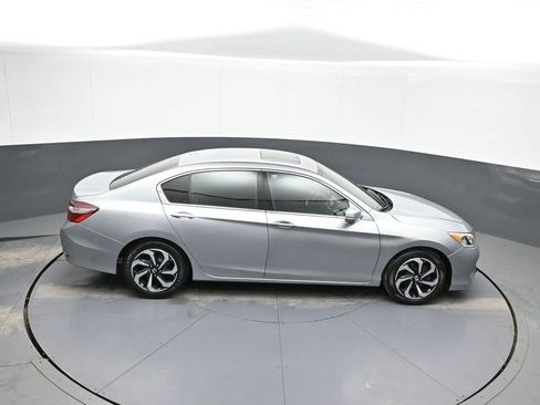 Used 2017 Honda Accord EX-L image 36