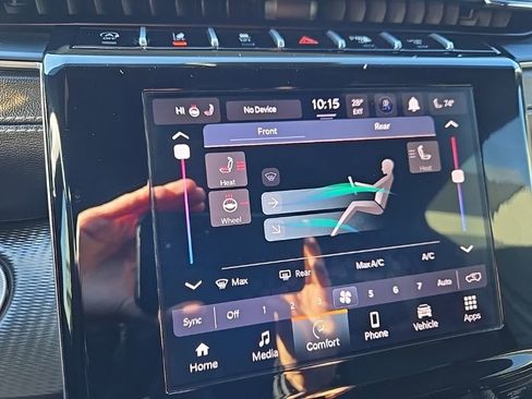 Used 2025 Jeep Grand Cherokee L Altitude image 28