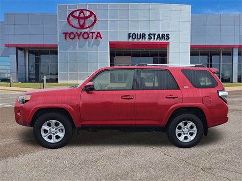 Used 2020 Toyota 4Runner SR5 image 1