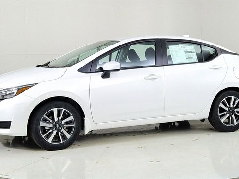 New 2025 Nissan Versa SV w/ Trunk Package image 3