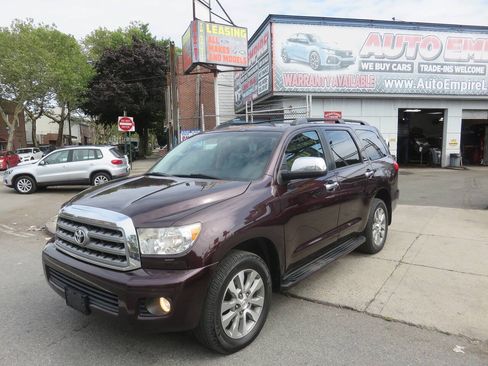 Used 2015 Toyota Sequoia Limited AWD/4WD image 2