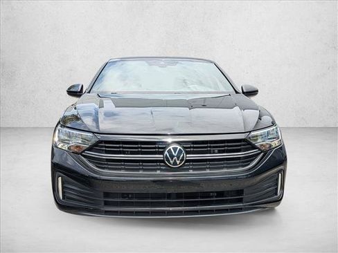 Used 2024 Volkswagen Jetta Sport FWD image 2