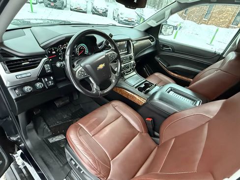 Used 2020 Chevrolet Suburban Premier w/ Premier Plus Edition image 15