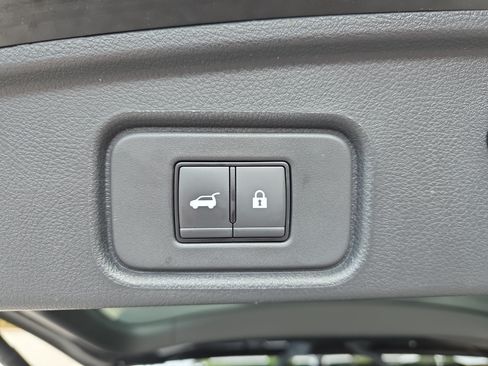 Used 2024 Nissan Pathfinder Platinum w/ Cargo Package AWD/4WD image 11