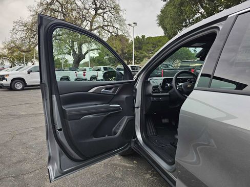 New 2026 Chevrolet Traverse LT image 21