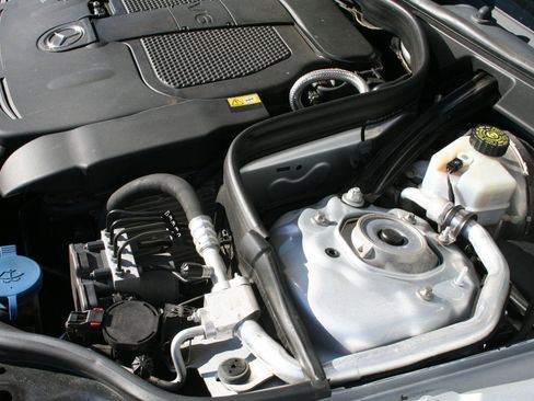 Used 2015 Mercedes-Benz E 350 4MATIC Wagon image 29