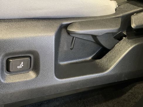 Certified 2025 Toyota Tacoma TRD Sport image 14